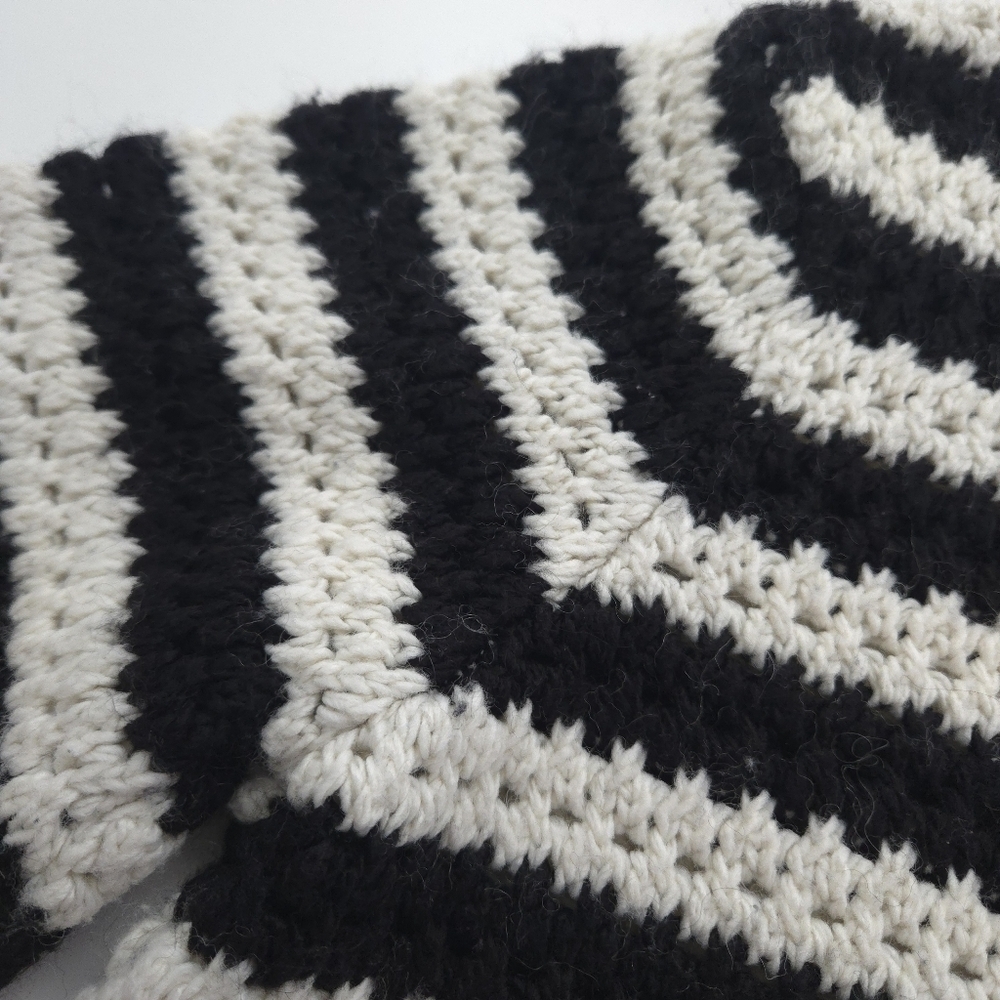 Zara Girls Knitwear Striped Crochet Sweater size 11-12 - Picture 14 of 15